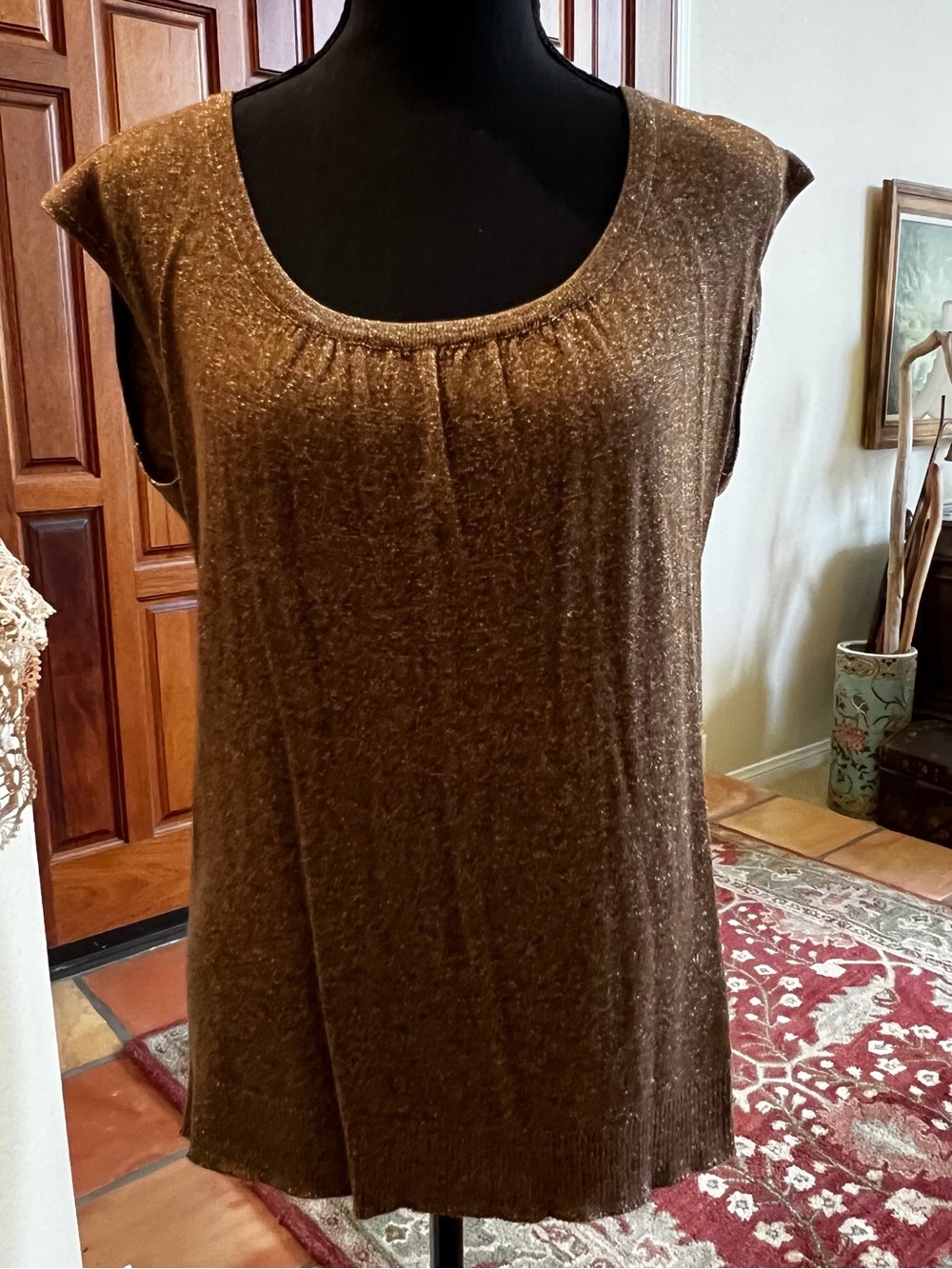 Chico ‘s Gold Metallic Sleeveless Gathered Neckline Tank Shell Blouse Size 1 M